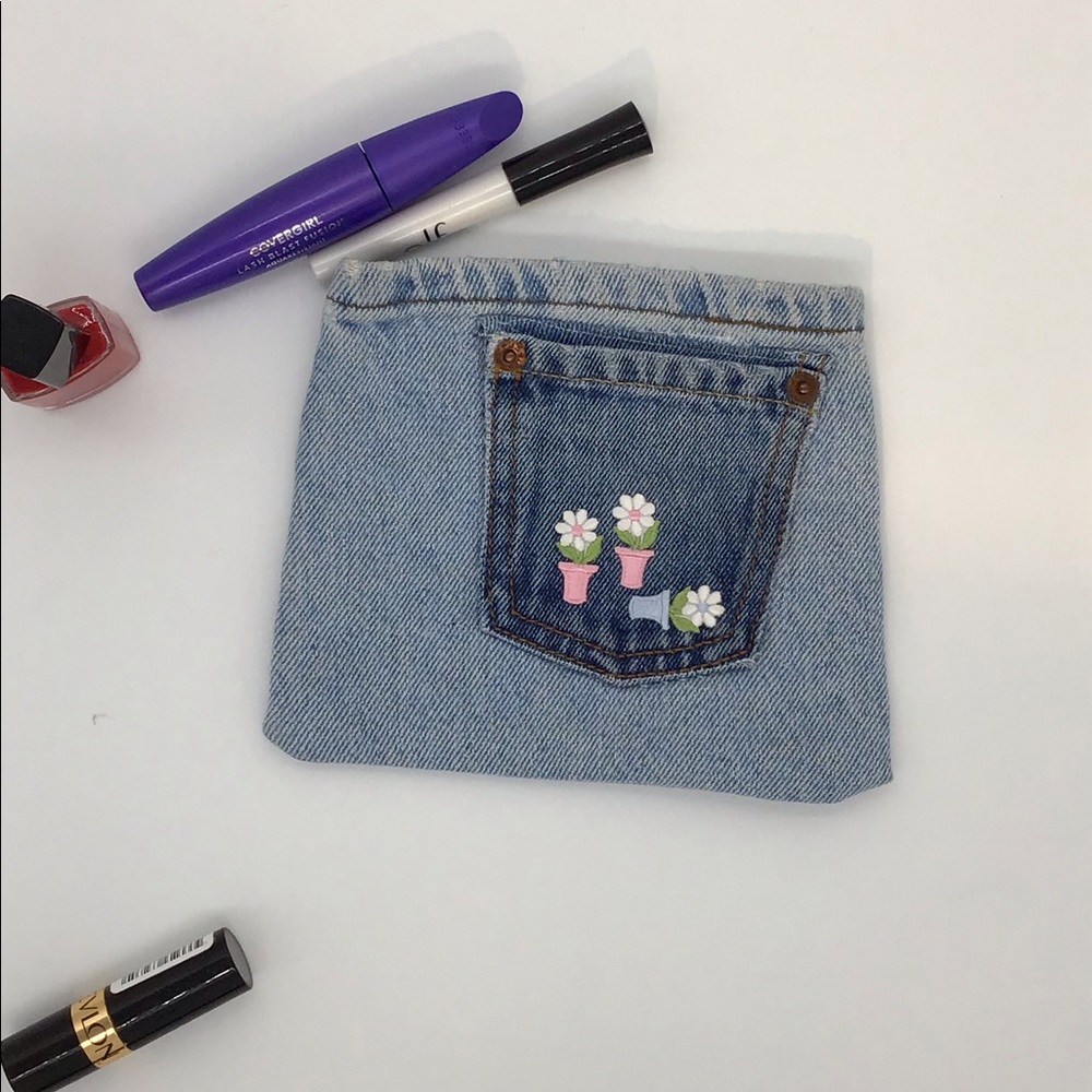 *****SOLD*****Makeup or accessories Bag